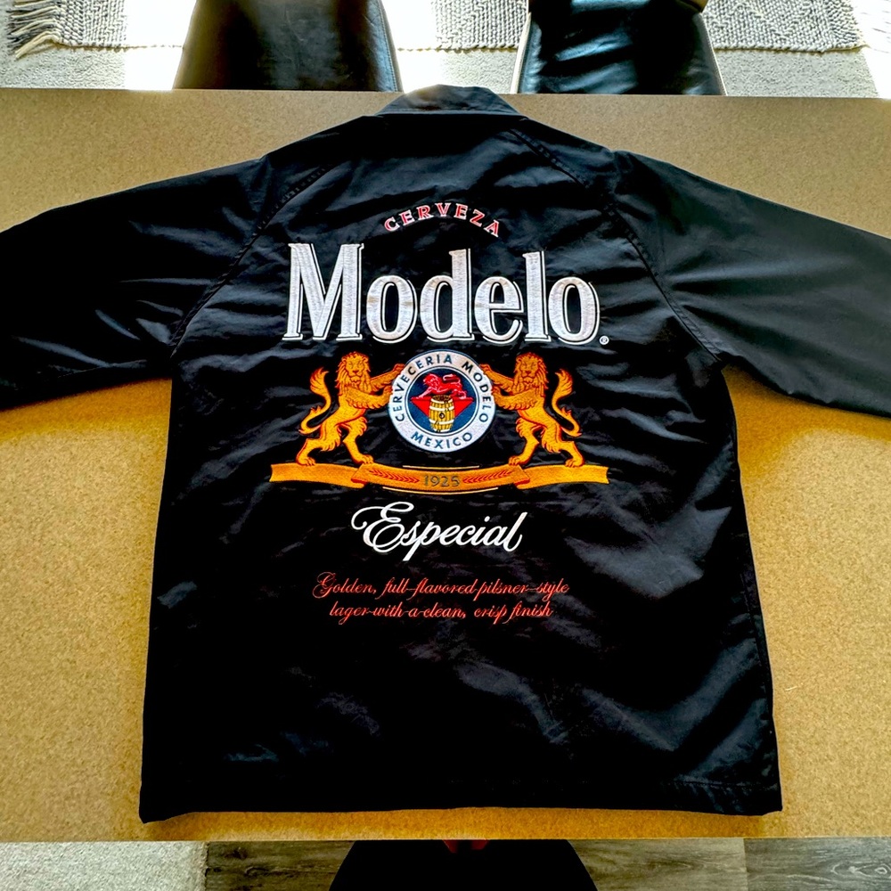 Modelo x Diamond Supply Embroidered Jacket Large